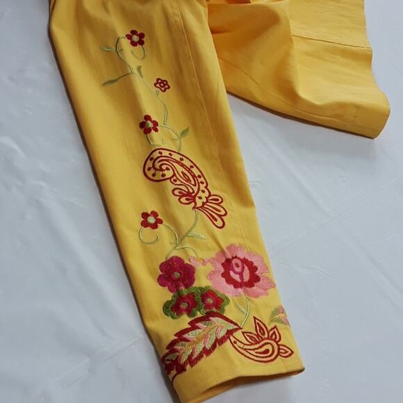Womens Sz S Yellow Red Embroidered Western Rockabilly Art To Wear Denim Jacket - Picture 6 of 13